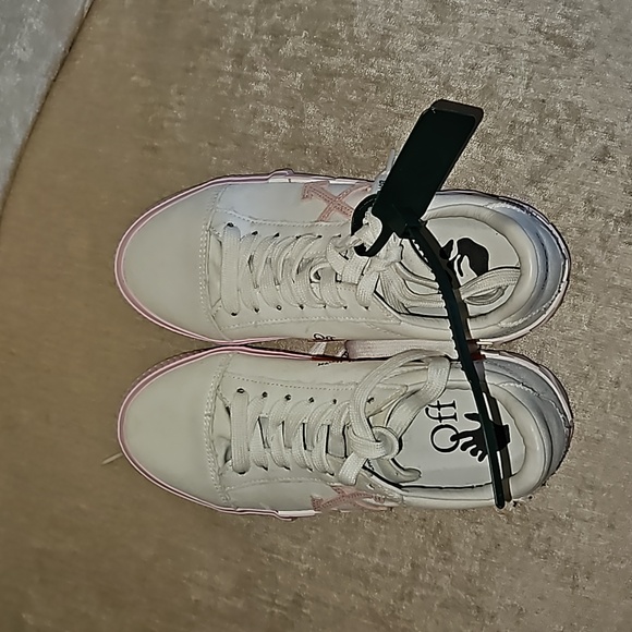 Off White sneakers authentic NWT size 37 - Picture 3 of 12